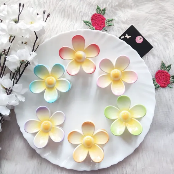 Elegant Flower Design Large Hair Clip (1 pc)